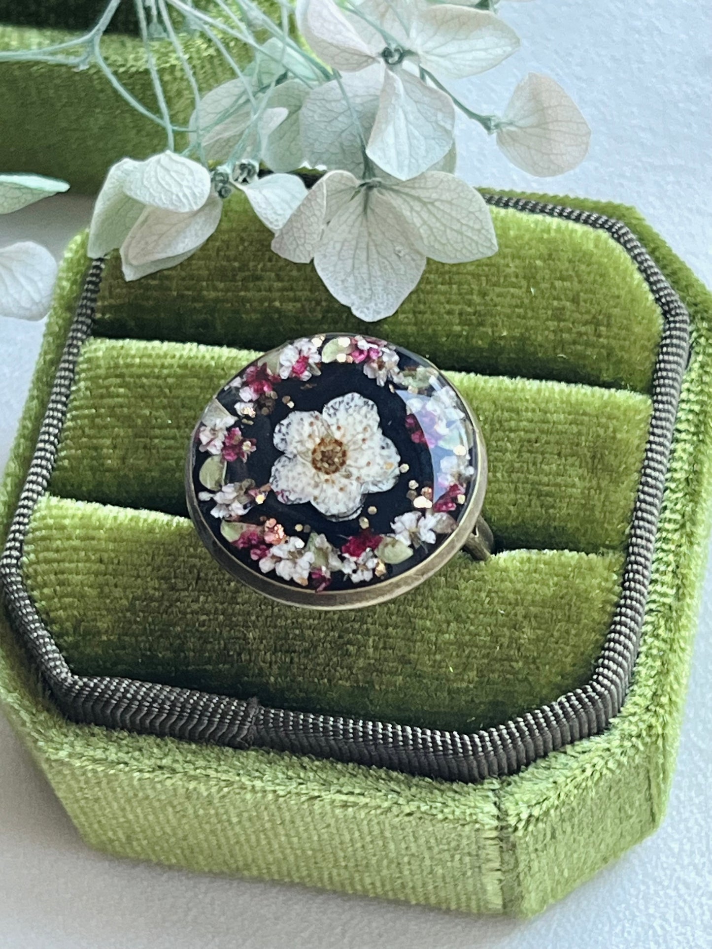 Pressed Flowers | Vintage |Adjustable Ring