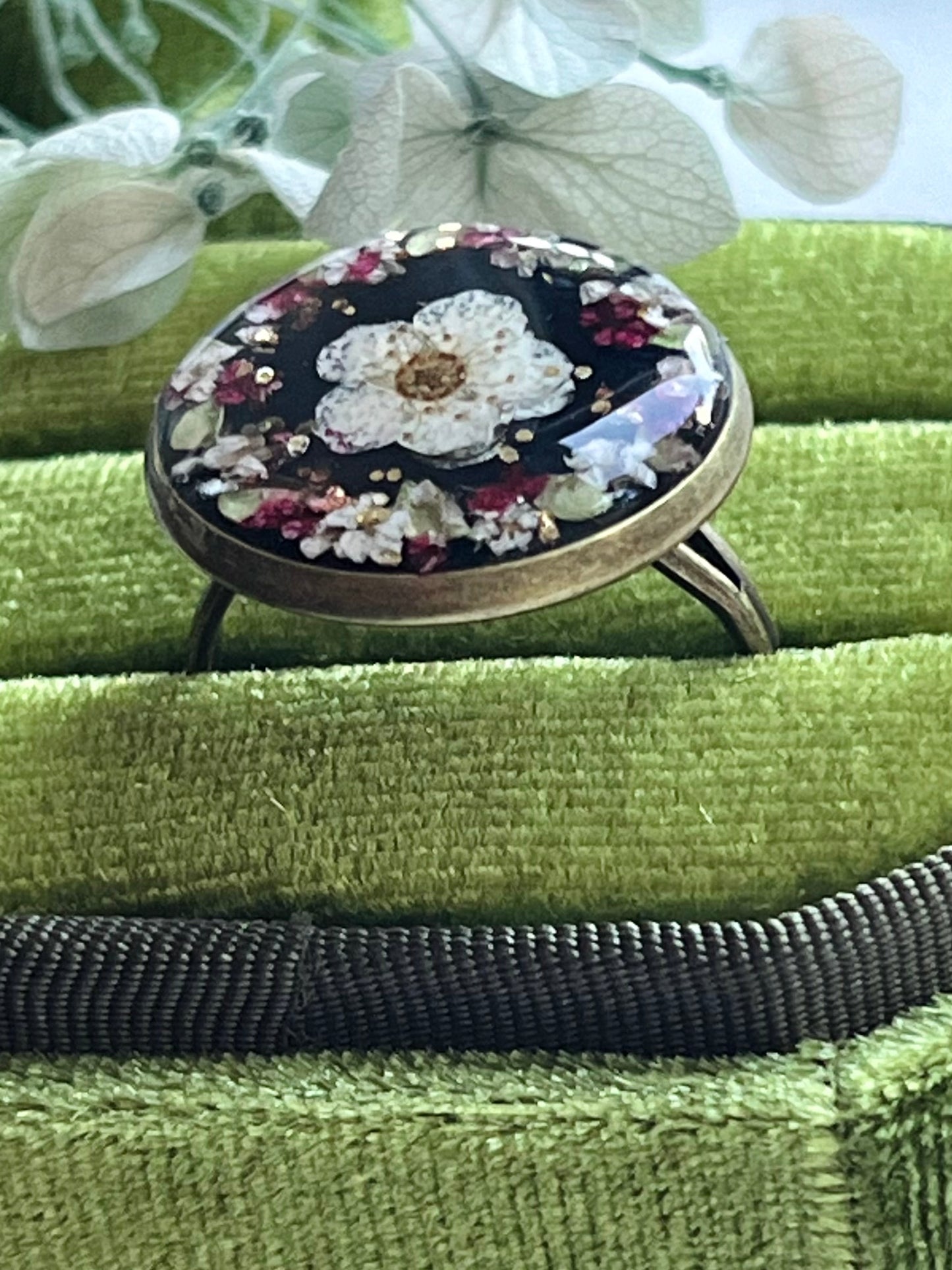 Pressed Flowers | Vintage |Adjustable Ring