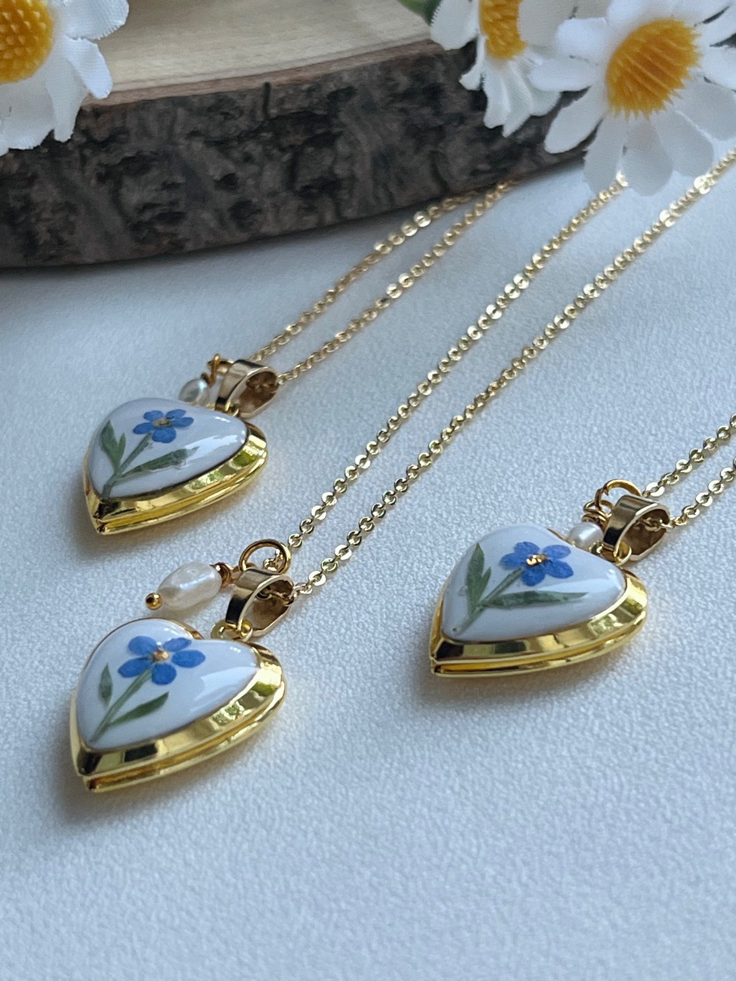 Pressed Flowers | Forget me Not | Locket Necklace