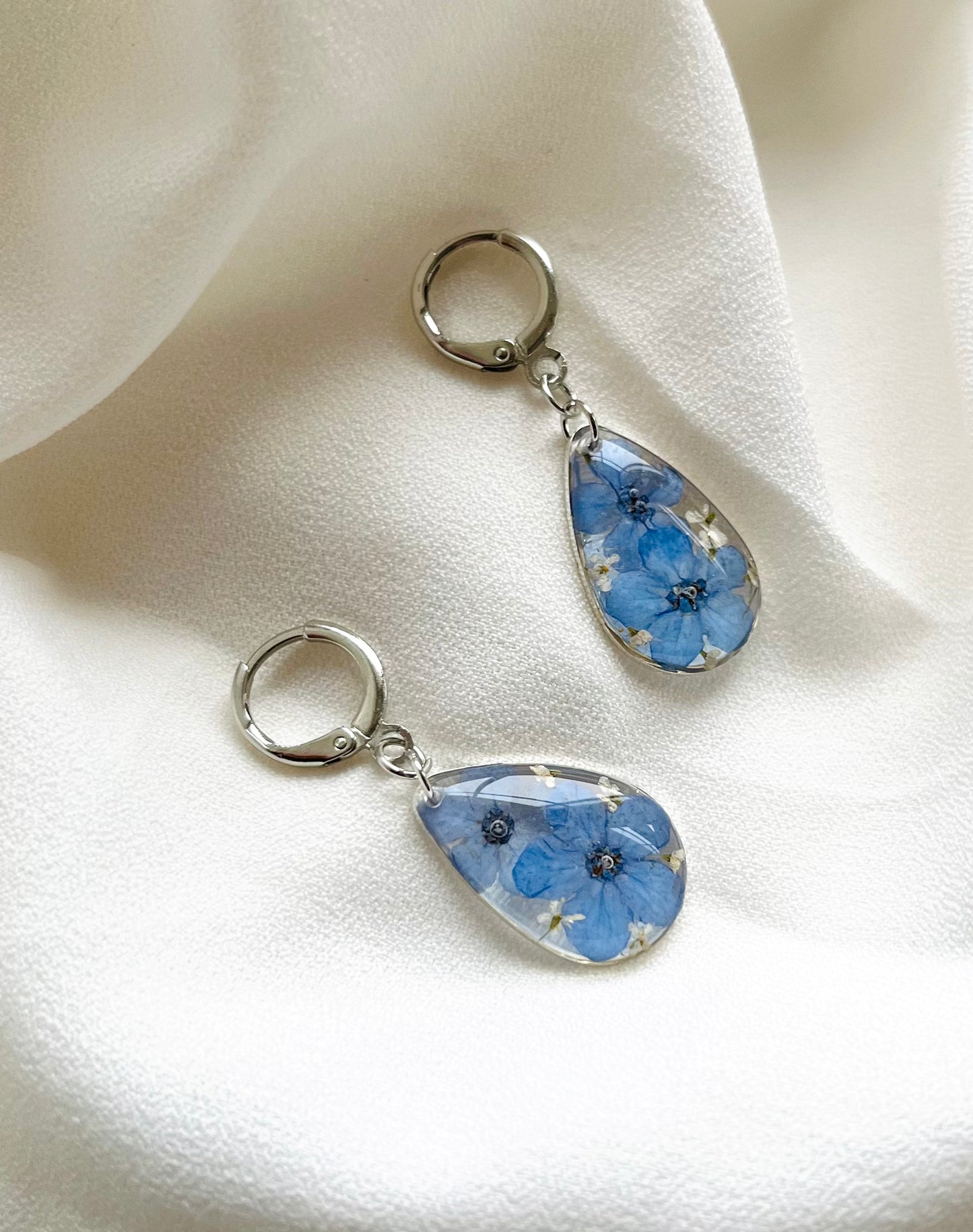 Pressed Flower Earrings | Forget Me Not