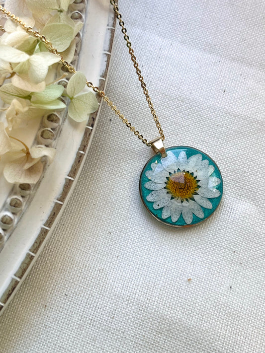 Pressed Flowers | Daisy Necklace