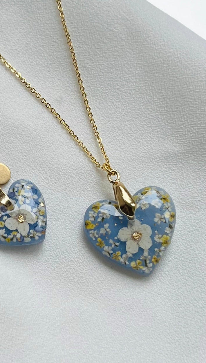 Pressed Flower Necklace | Love Heart